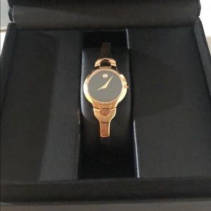 The color doesn’t fit me well